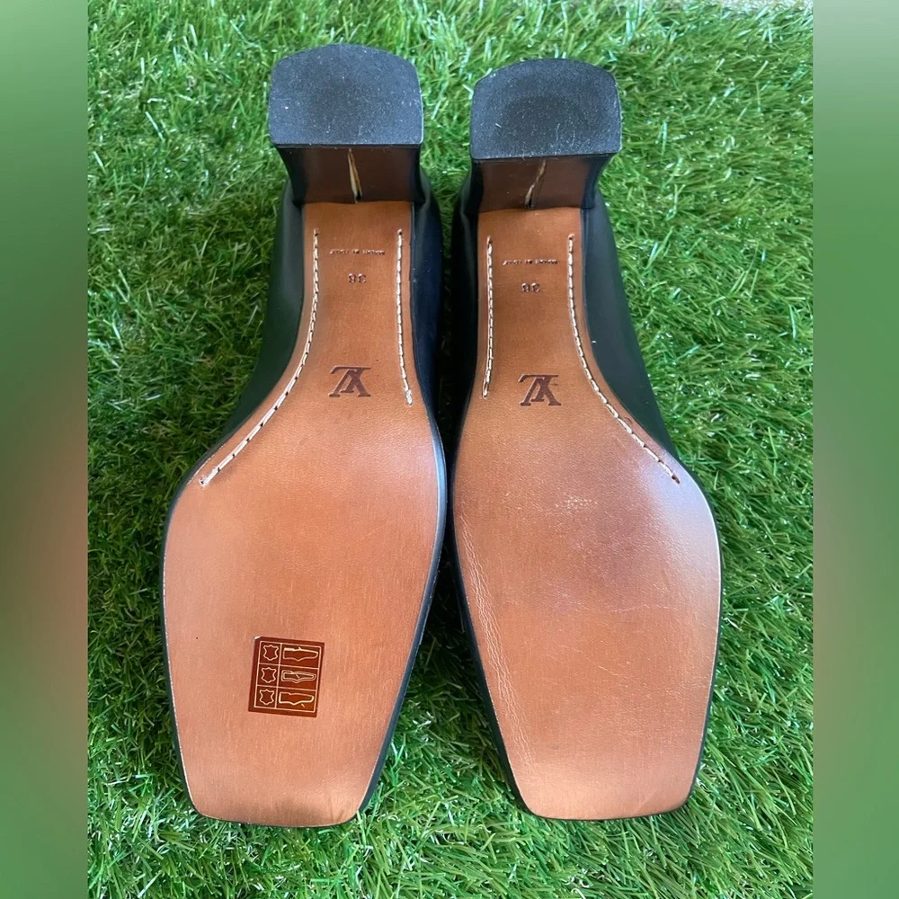 Vintage Louis Vuitton Black Leather Square Toe Heels Size 38 NEW Never Worn